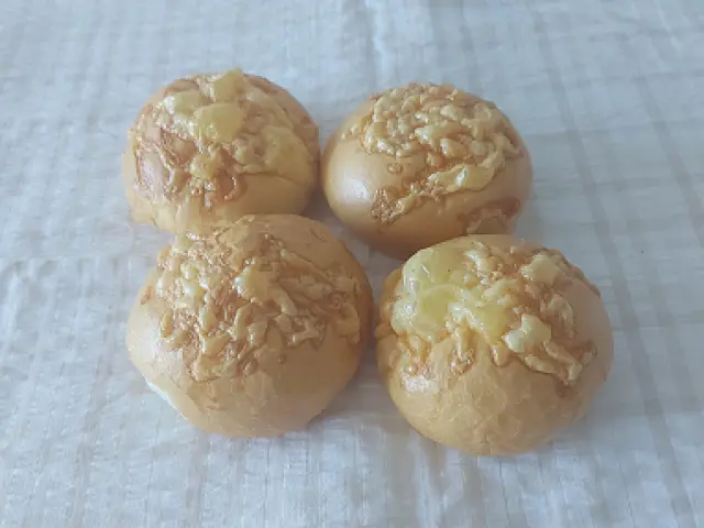 Mini sajtos zsemle 0,027 kg